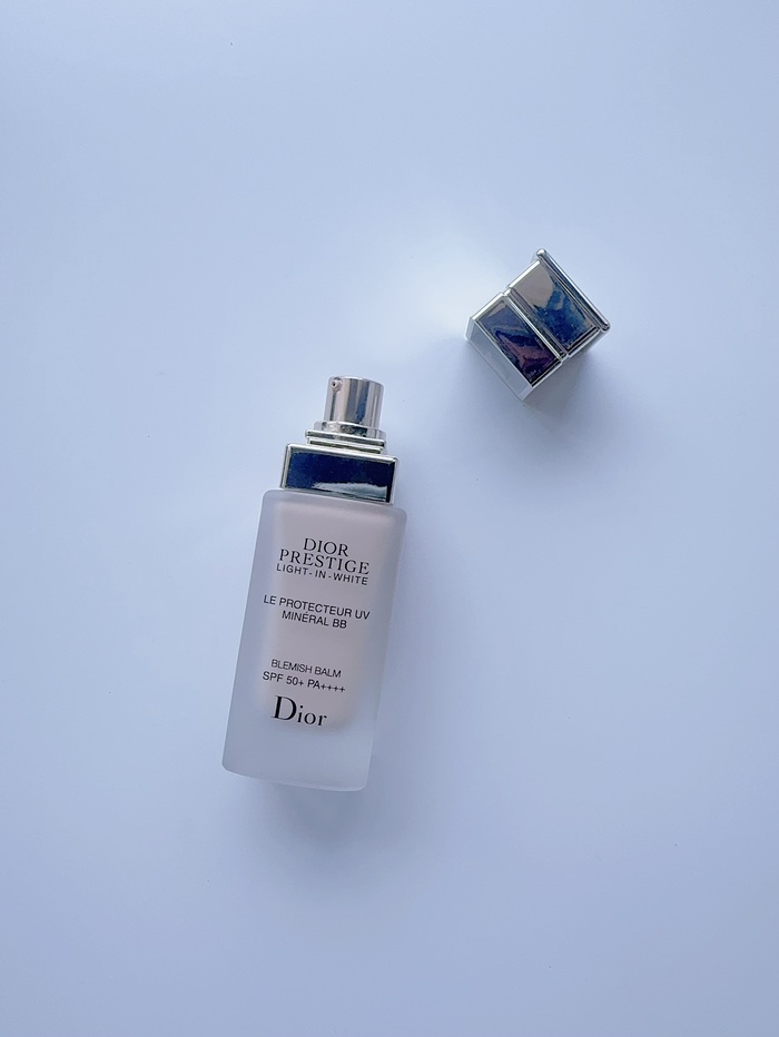 蓋の開いたDIOR BBクリーム